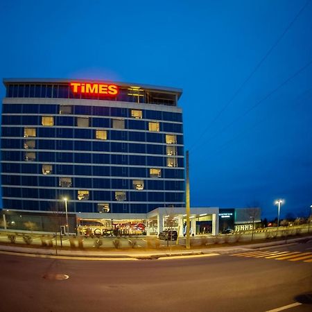 Grand Times Hotel Drummondville Exterior foto